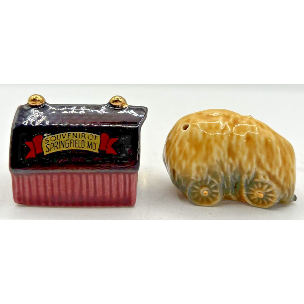 Vintage Retro Salt and Pepper Shakers Barn and Hay Stack U260/20 Find Price